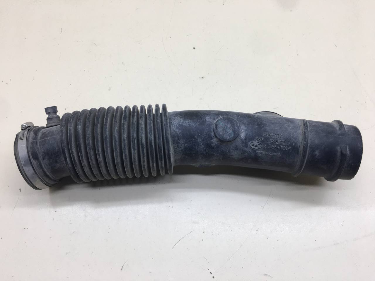 Патрубок воздушного фильтра Chevrolet TrailBlazer (GMT360) 2001-2010