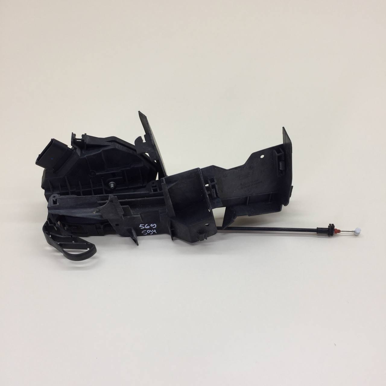 Замок двери передней левой Ford Focus 3 2011>