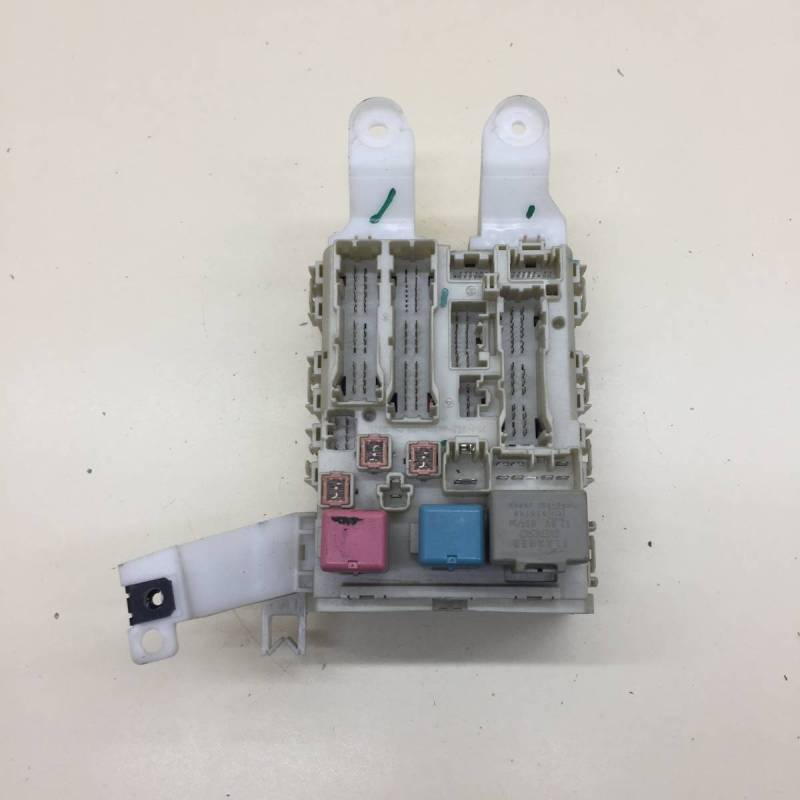 Блок предохранителей Toyota Auris (E150) 2006-2012