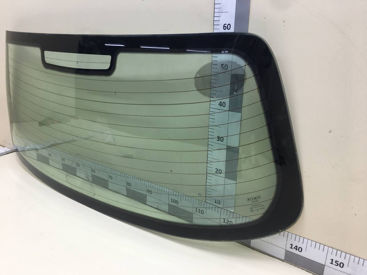 Стекло заднее Fiat Albea 2002-2012