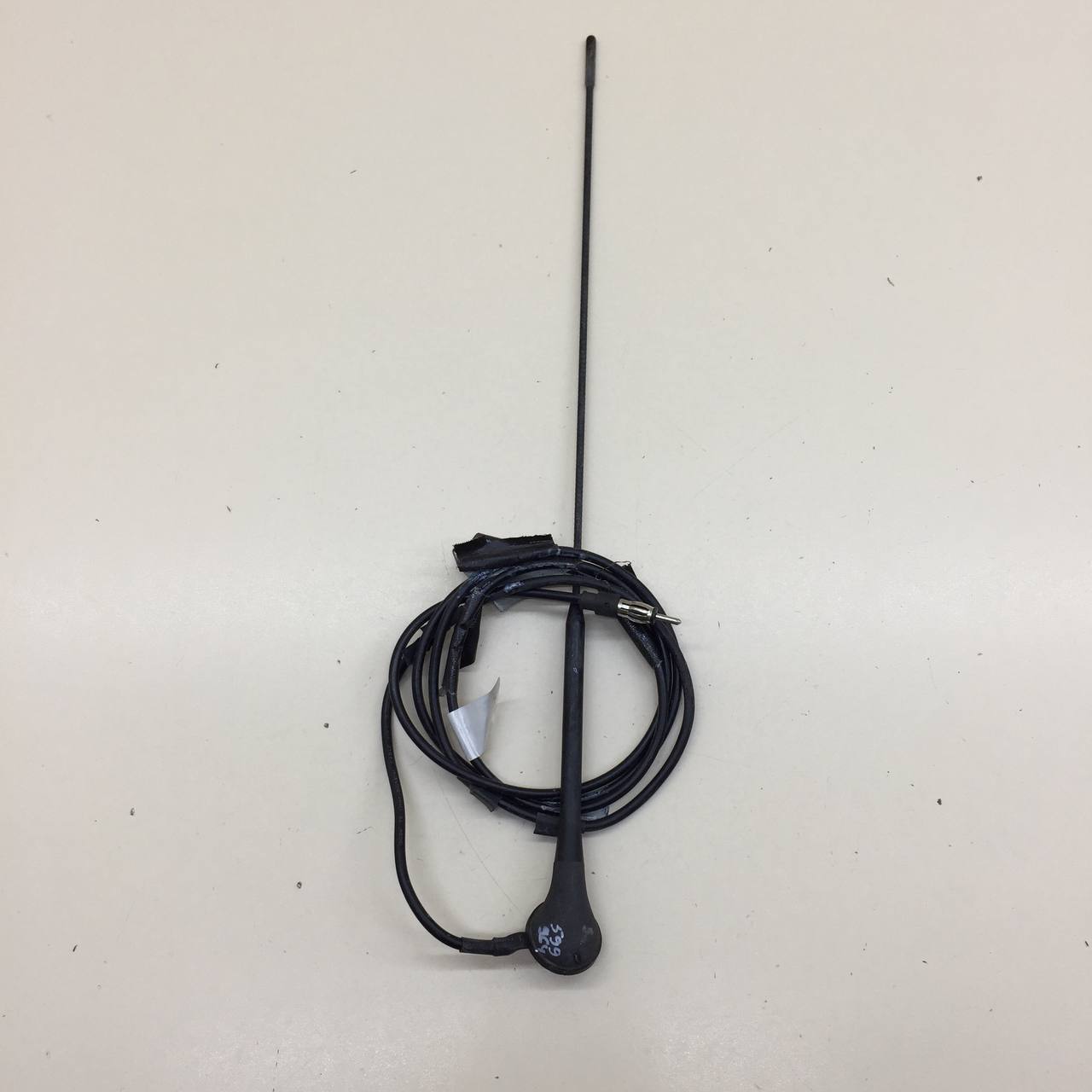 Антенна Lada Granta 2011>