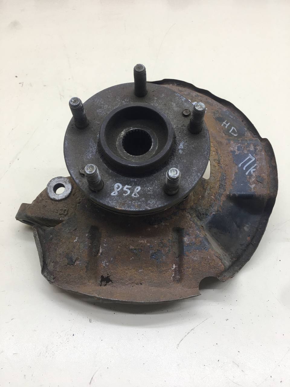 Кулак поворотный передний правый Hyundai Elantra (HD) 2006-2010