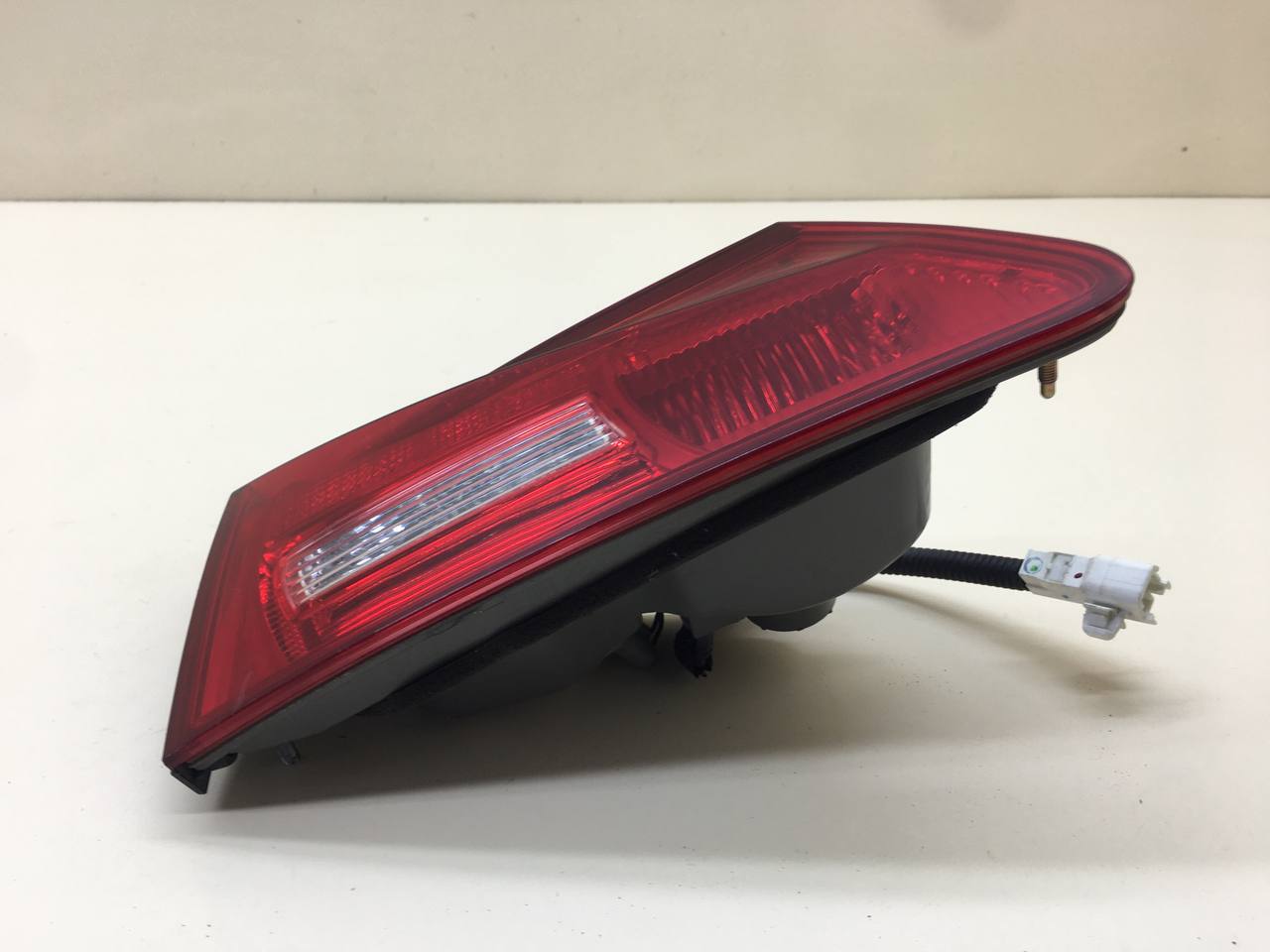 Фонарь задний внутренний левый Lexus IS 250/350 2005-2013