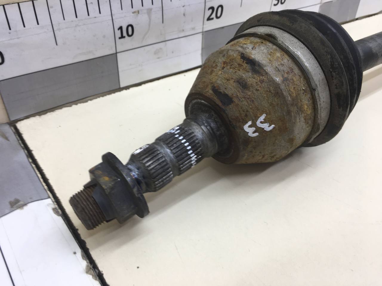 Полуось передняя правая Opel Astra H / Family 2004-2015