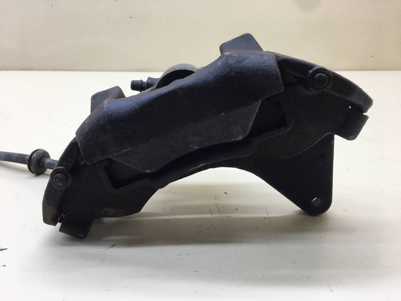 Суппорт передний правый Lada Niva 4х4 2121 1977-2021