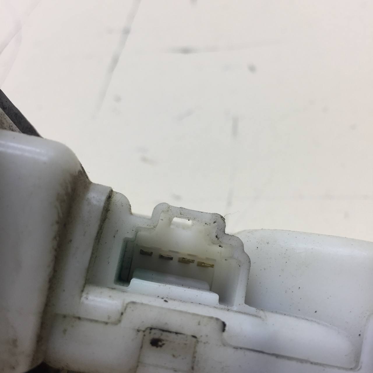 Замок багажника Nissan Tiida (C11) 2007-2014