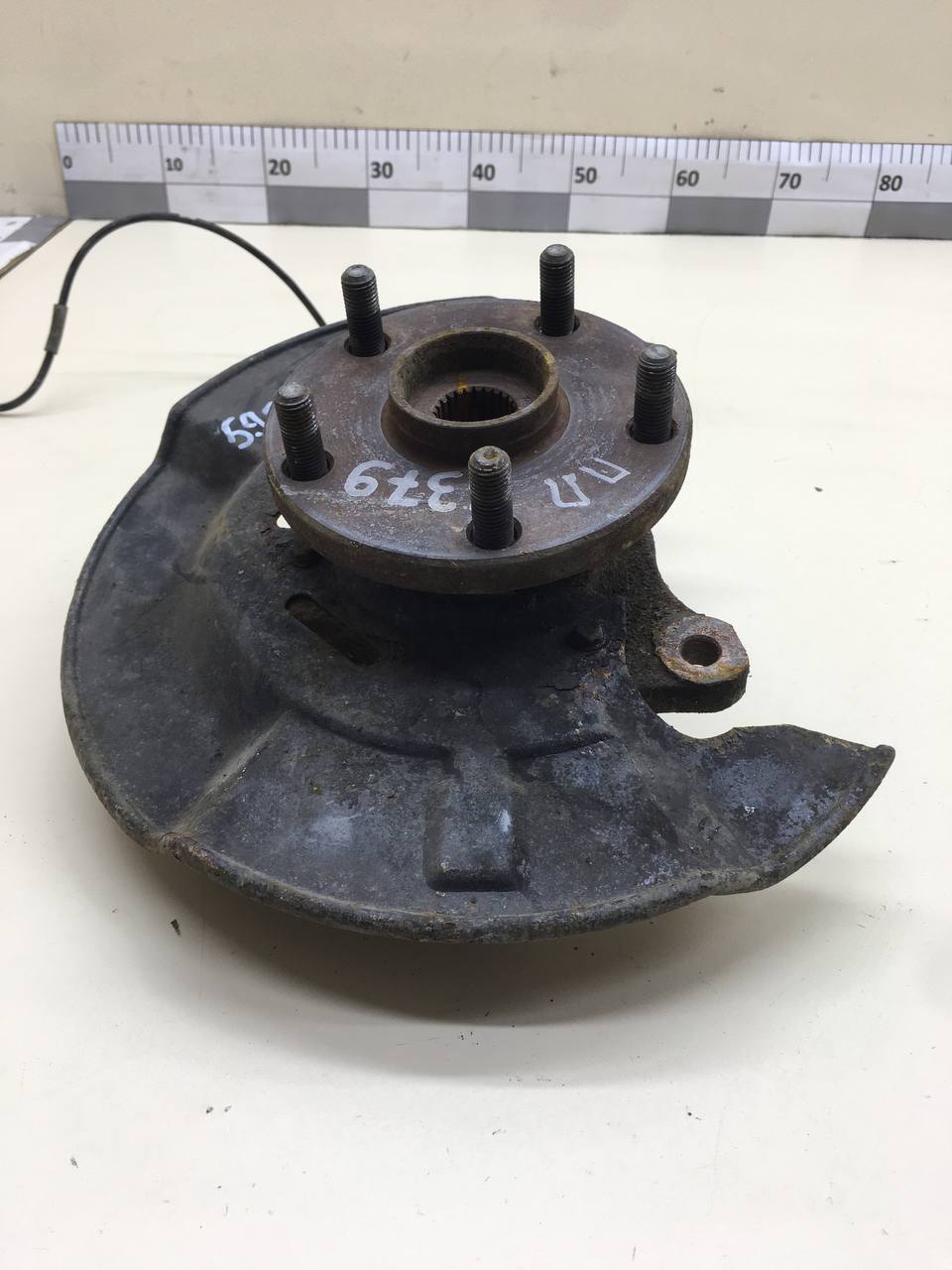 Кулак поворотный передний правый Geely Emgrand EC7 2008>