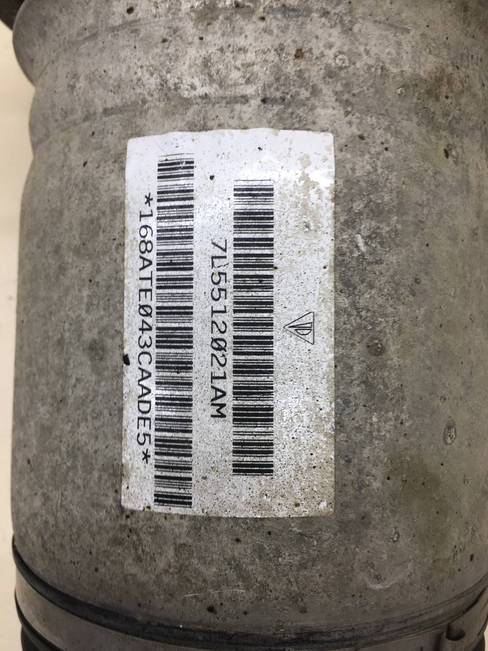 Амортизатор задний левый Porsche Cayenne 2003-2010