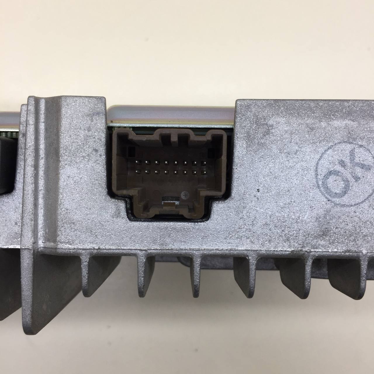 Усилитель акустической системы Cadillac Escalade 3 2006-2014