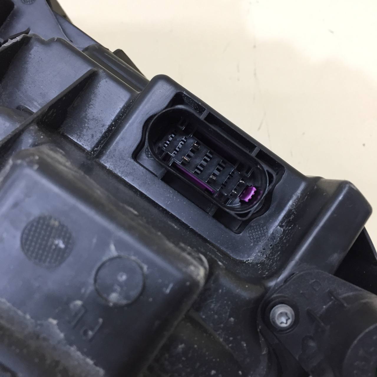 Фара левая Volvo XC90 2015>