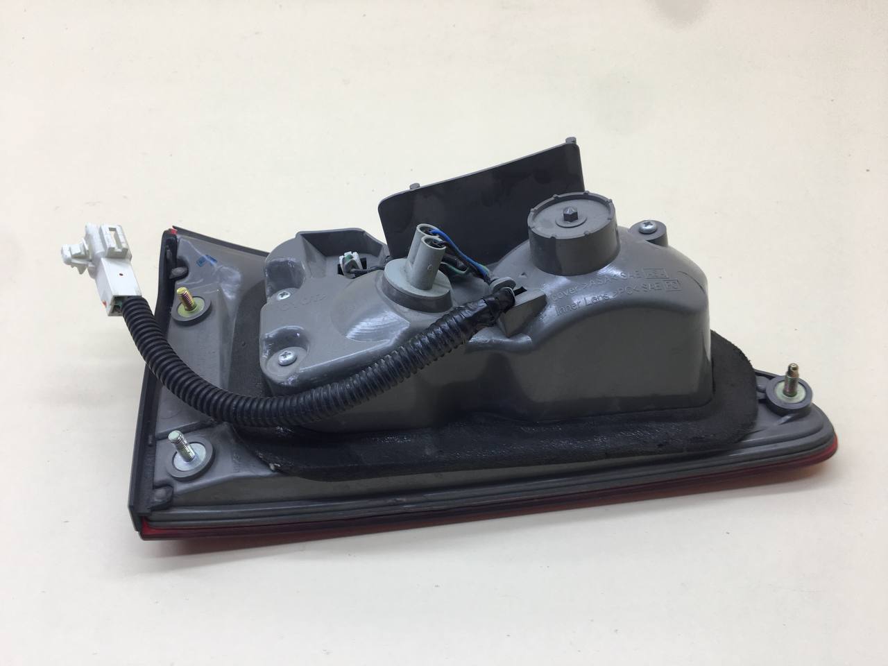 Фонарь задний внутренний правый Lexus IS 250/350 2005-2013