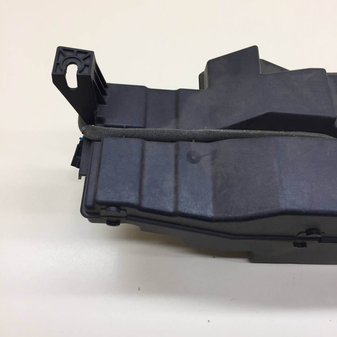 Сабвуфер Cadillac Escalade 3 2006-2014