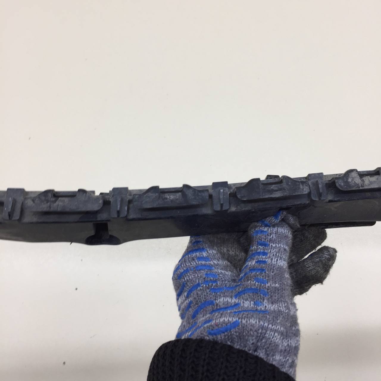 Кронштейн заднего бампера левый Jeep Grand Cherokee (WK2) 2010>