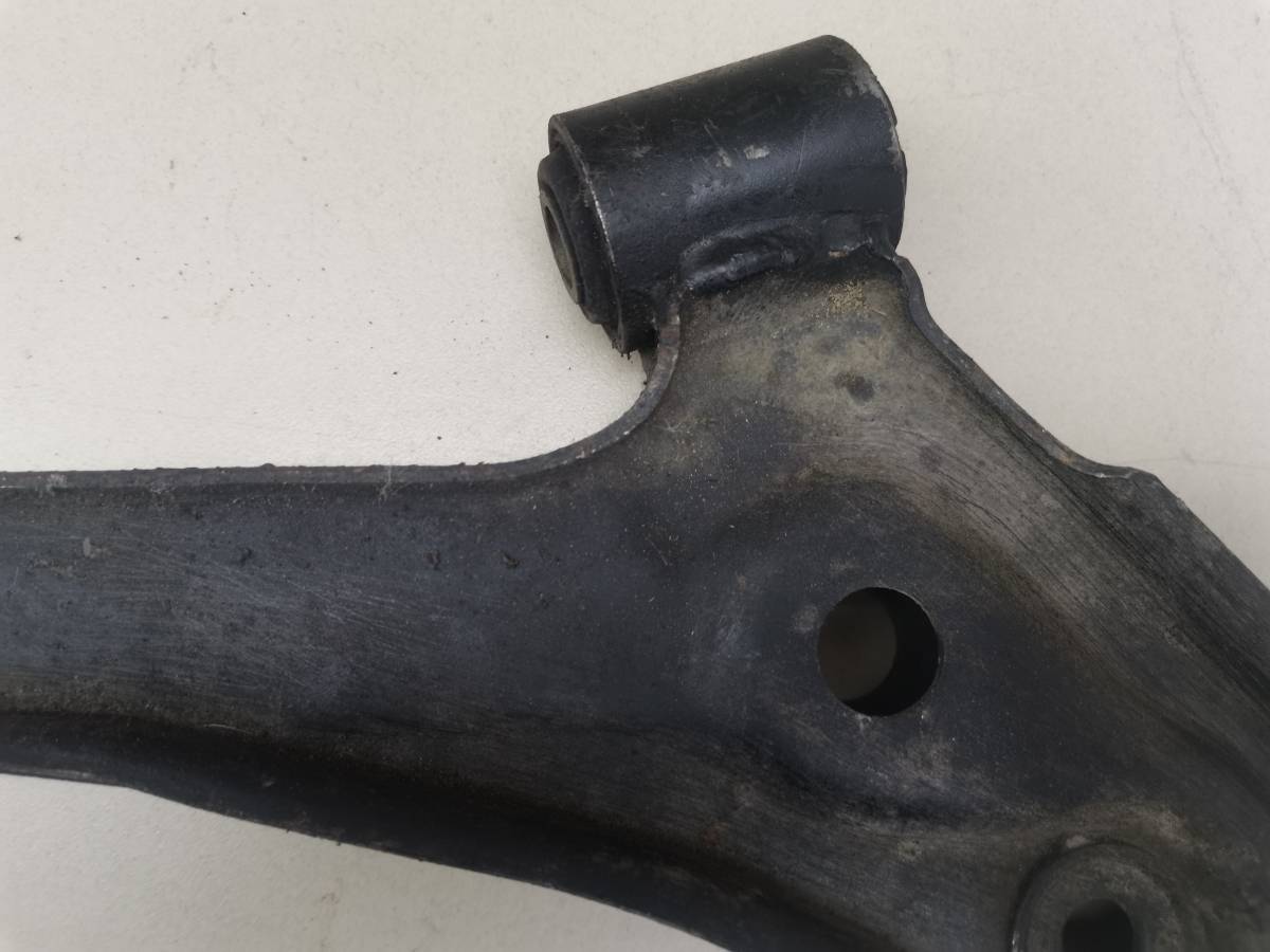 Рычаг передний правый Nissan Almera (N15) 1995-2000