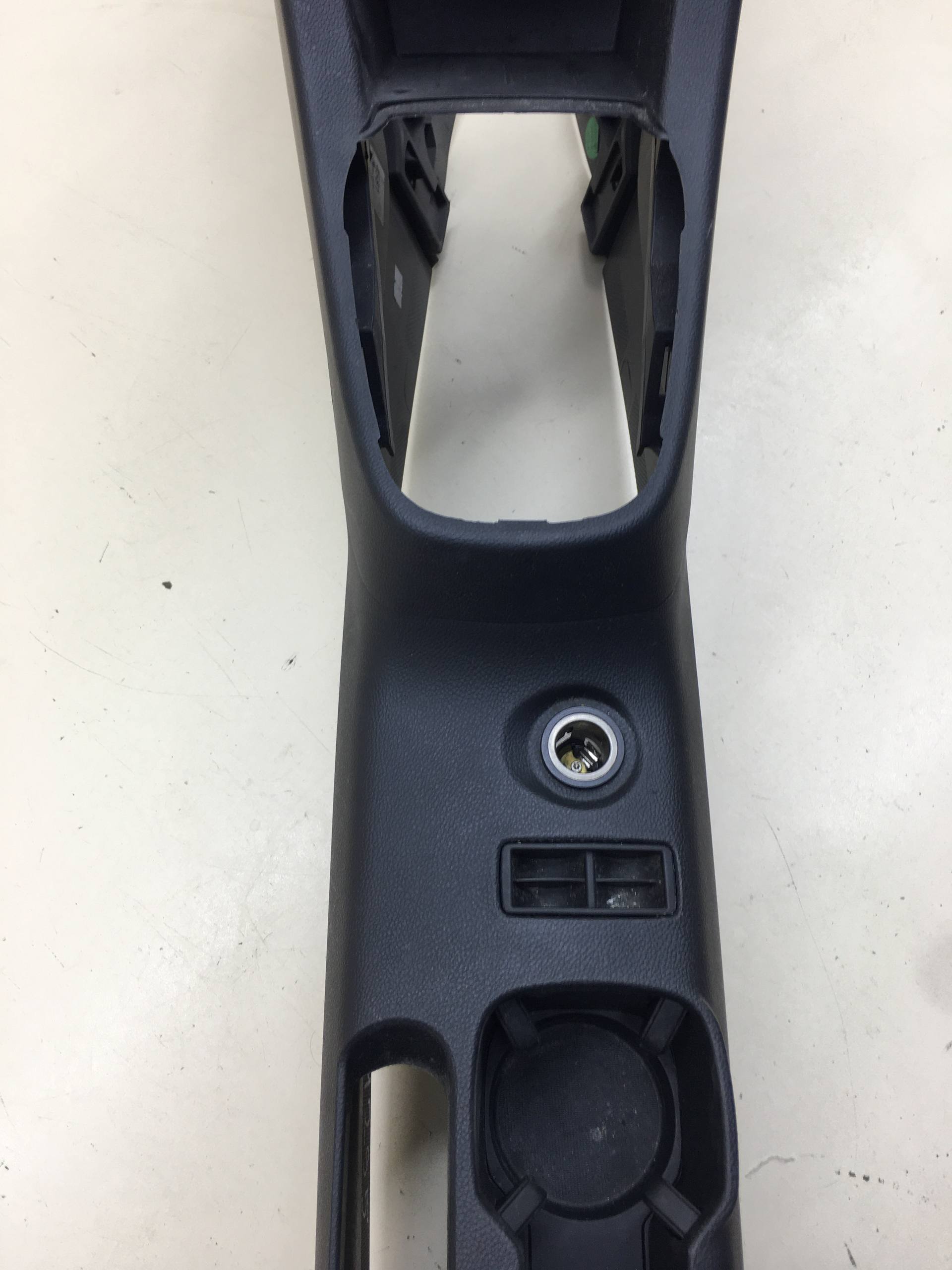 Консоль центральная Chevrolet Aveo T300 2011>