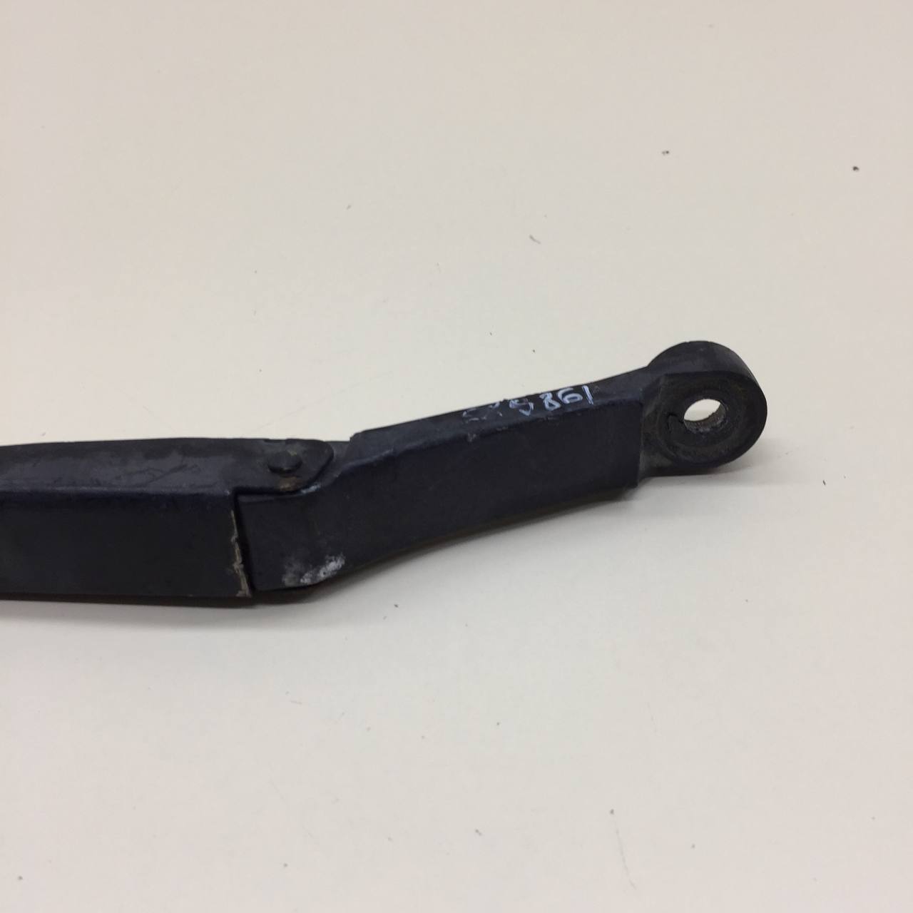 Поводок стеклоочистителя передний левый Chevrolet Aveo T250 2005-2011