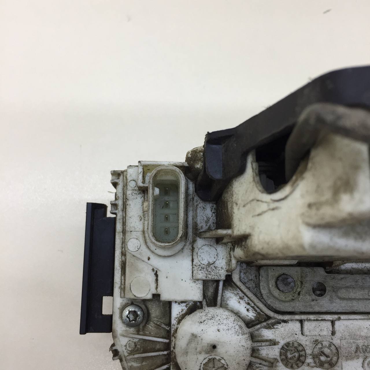 Замок двери передней правой Jeep Grand Cherokee (WK2) 2010>