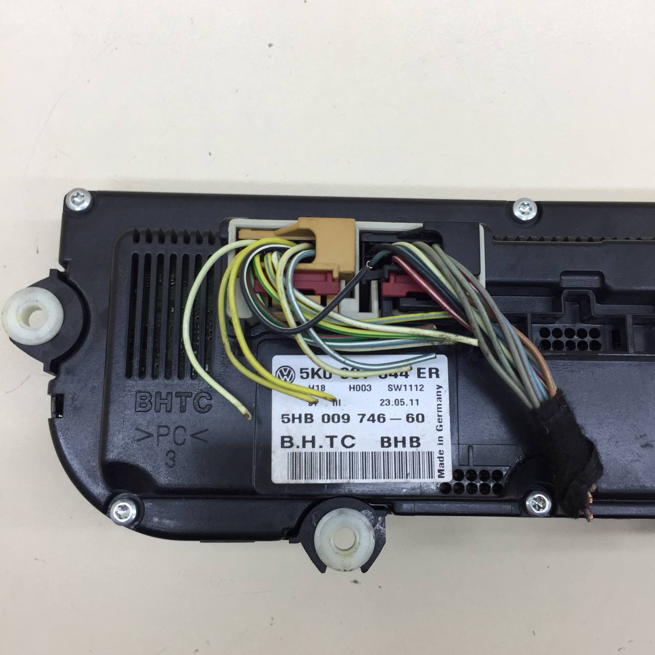 Блок управления климатической установкой Volkswagen Tiguan (5N1) 2007-2011