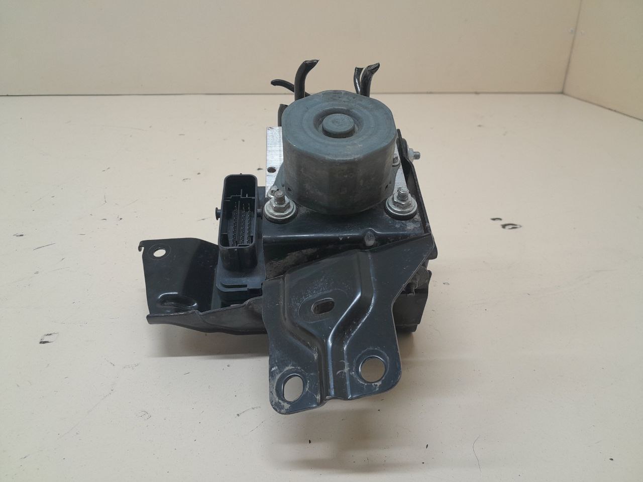 Блок ABS (насос) Nissan Qashqai (J11) 2014>