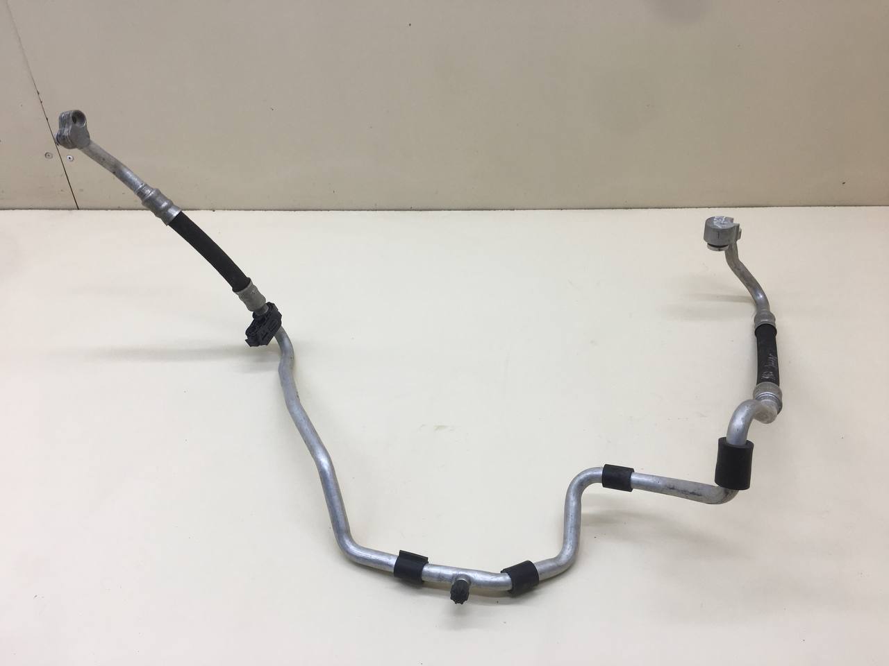 Трубка кондиционера Volkswagen Jetta (A5) 2006-2011