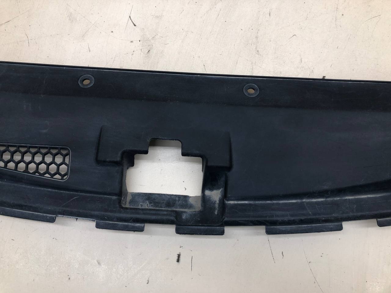 Кожух замка капота Hyundai Starex H1/Grand Starex 2007>