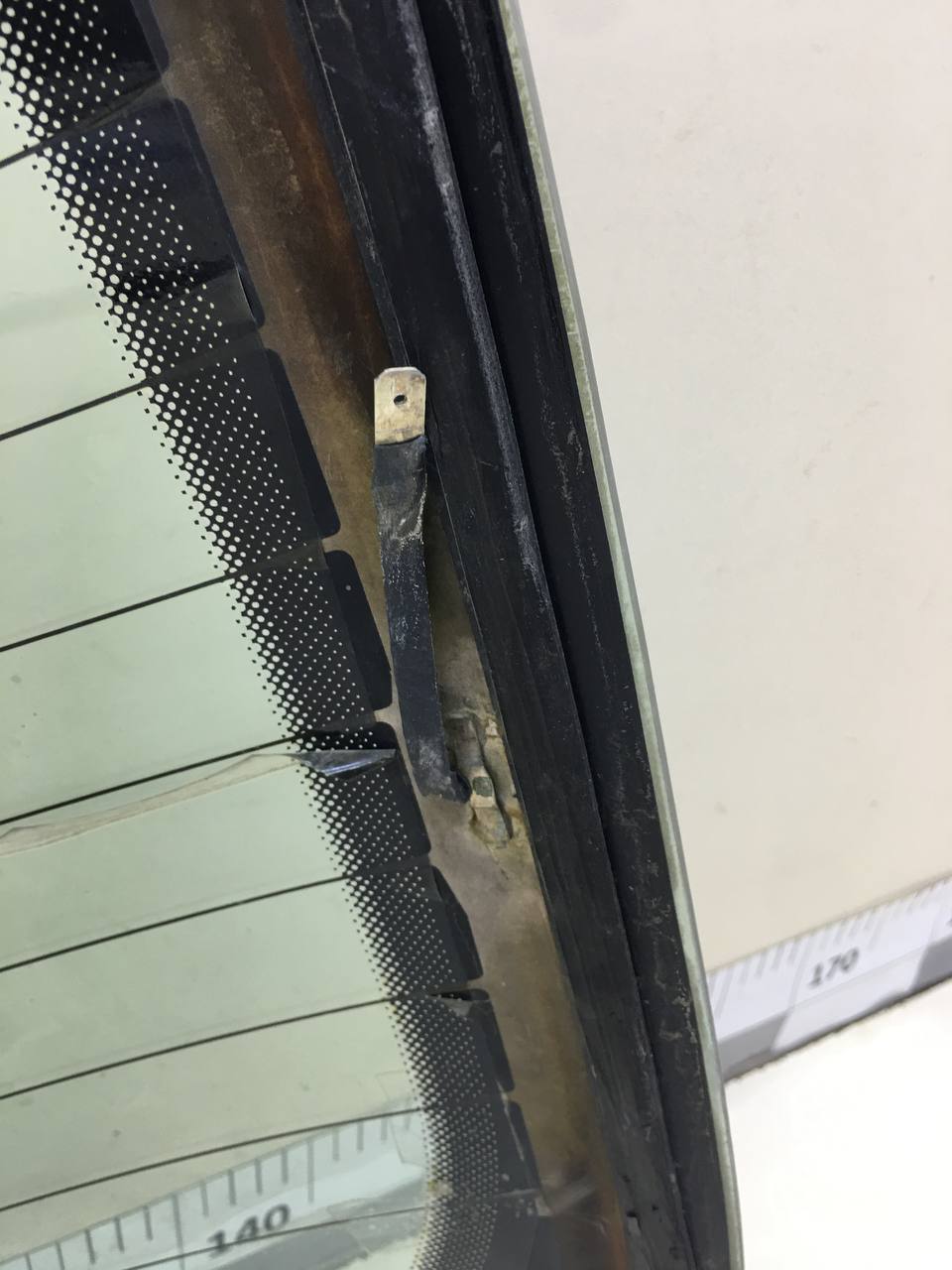 Стекло заднее Fiat Albea 2002-2012