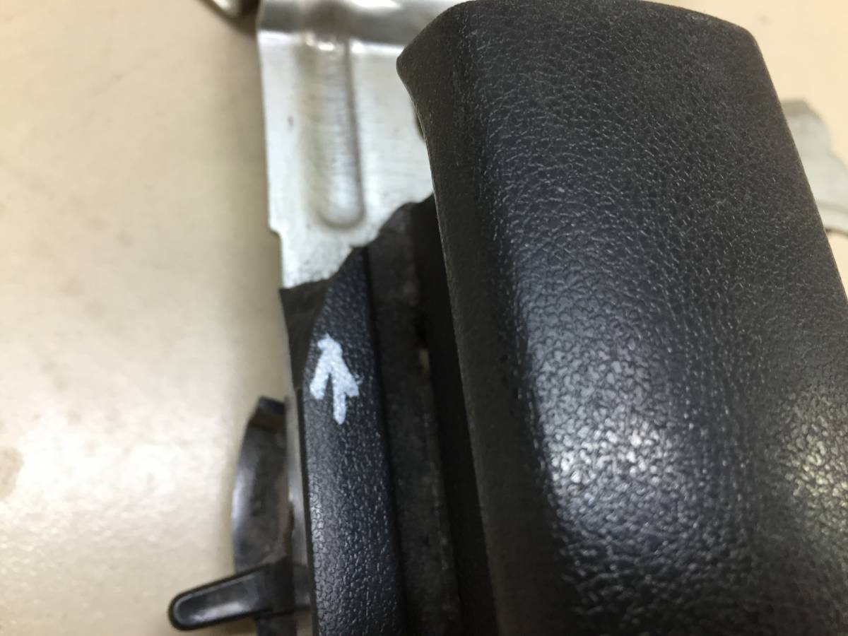 Замок двери задней левой Toyota Noah (R60) 2001-2007