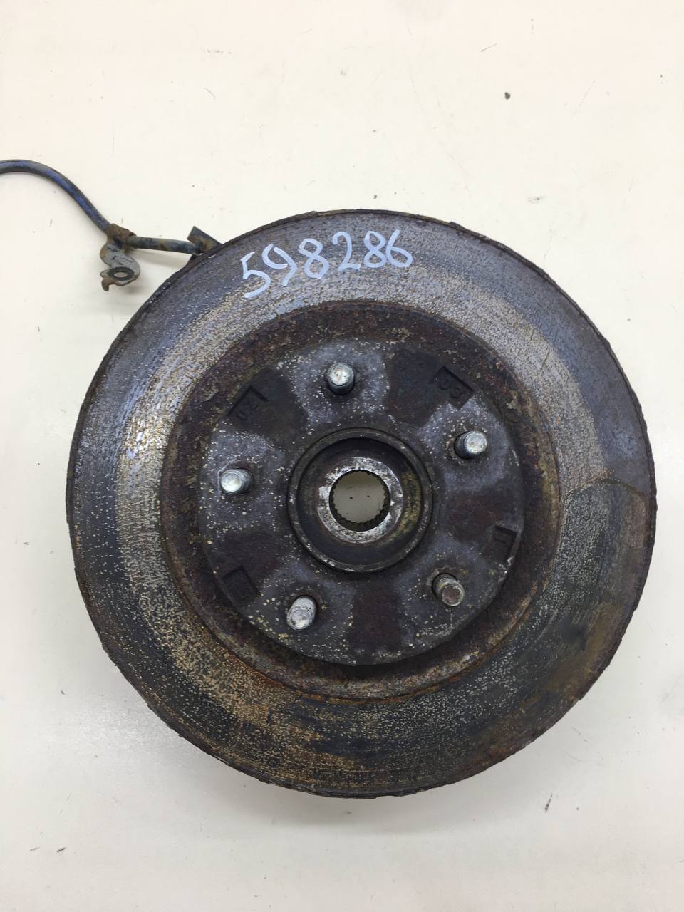 Кулак поворотный передний правый Mitsubishi ASX (GA) 2010>