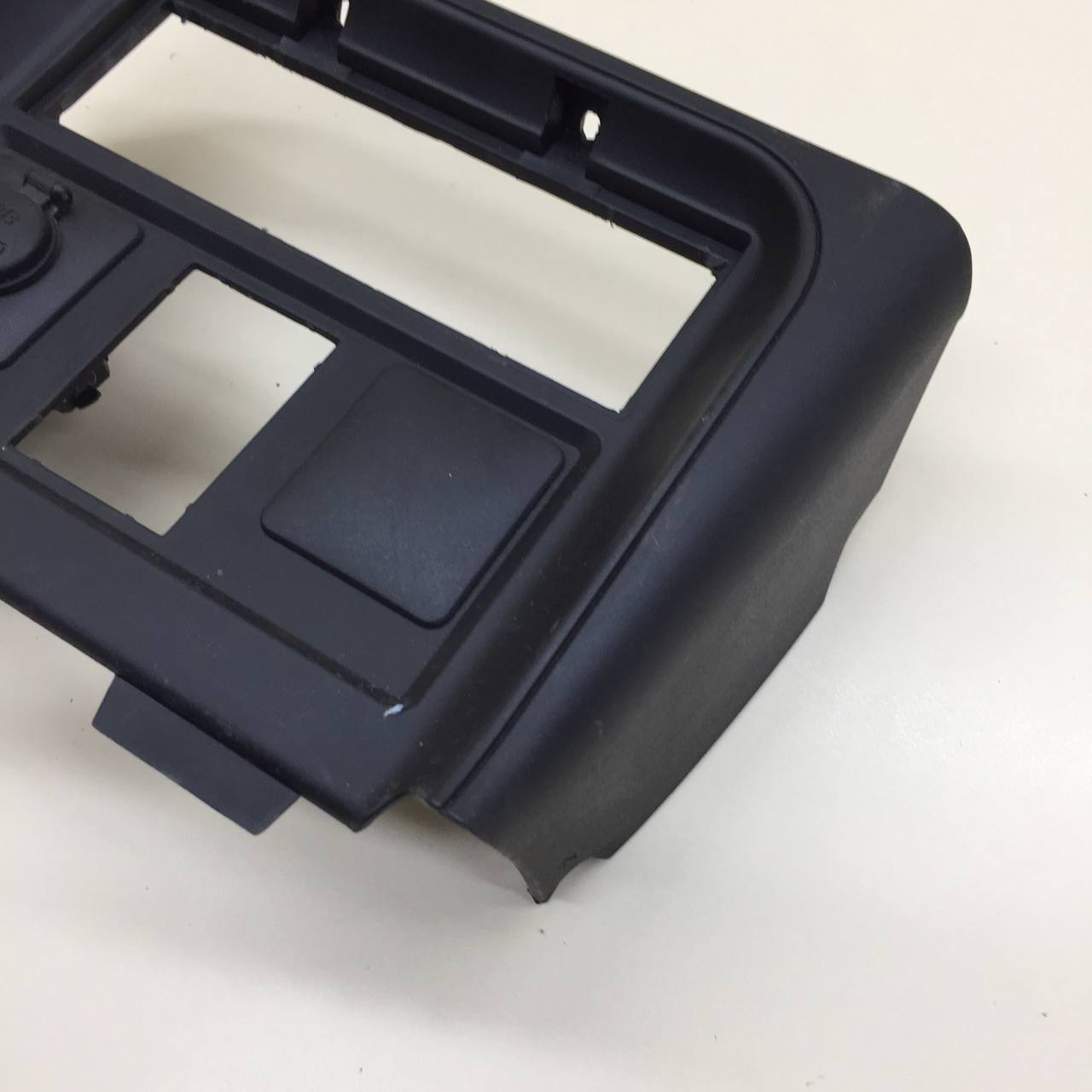 Накладка (кузов внутри) Lada  Niva Travel 2020>