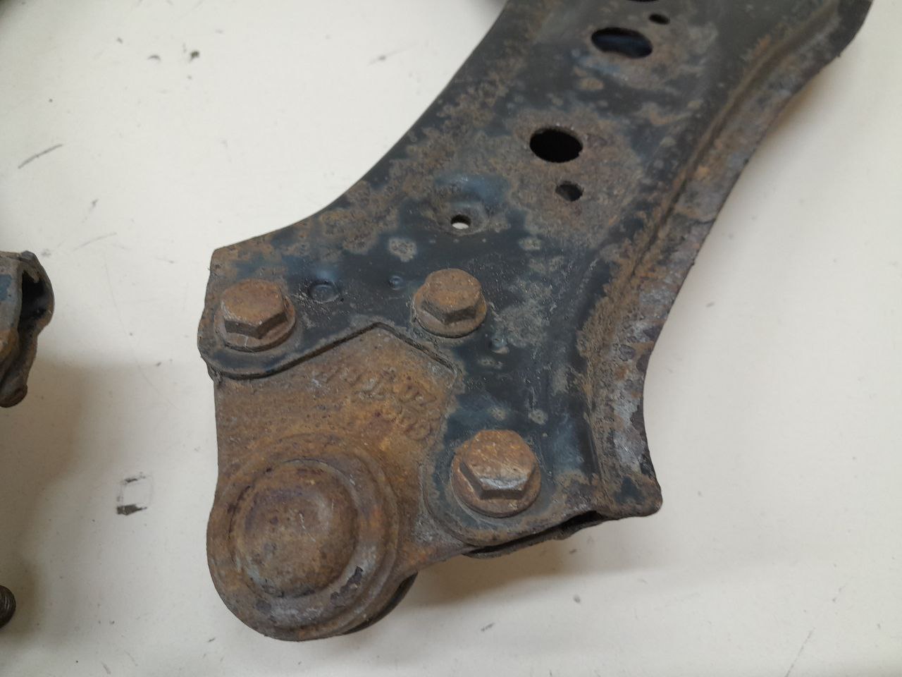 Рычаг передний Skoda Fabia (5J) 2007-2014