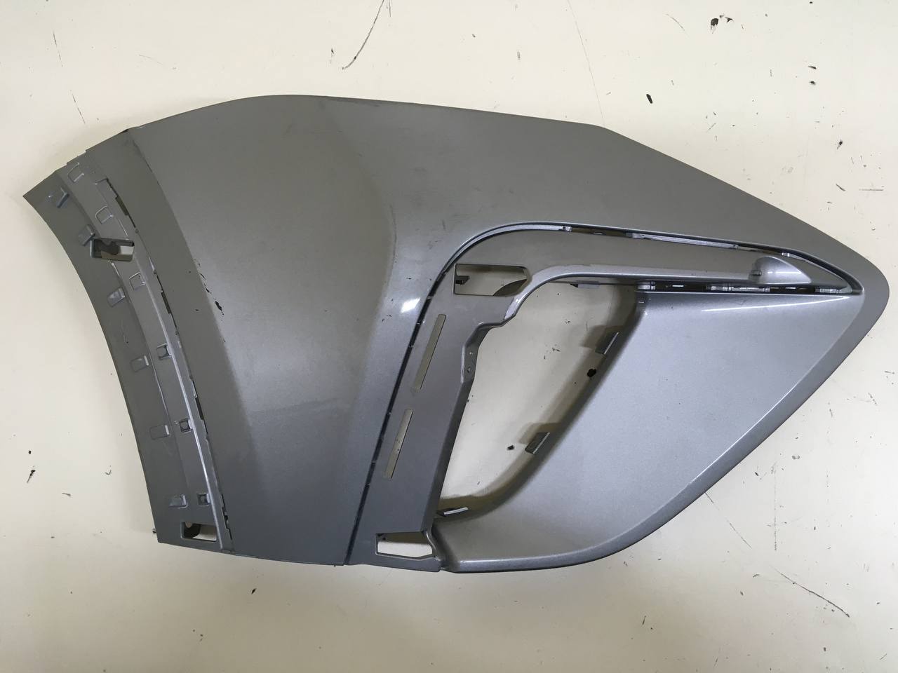 Накладка переднего бампера правая Volkswagen Taos 2020>