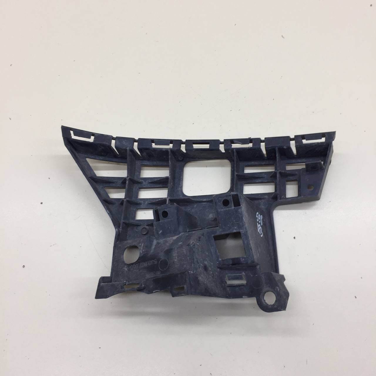 Кронштейн переднего бампера левый Skoda Fabia (5J) 2007-2014