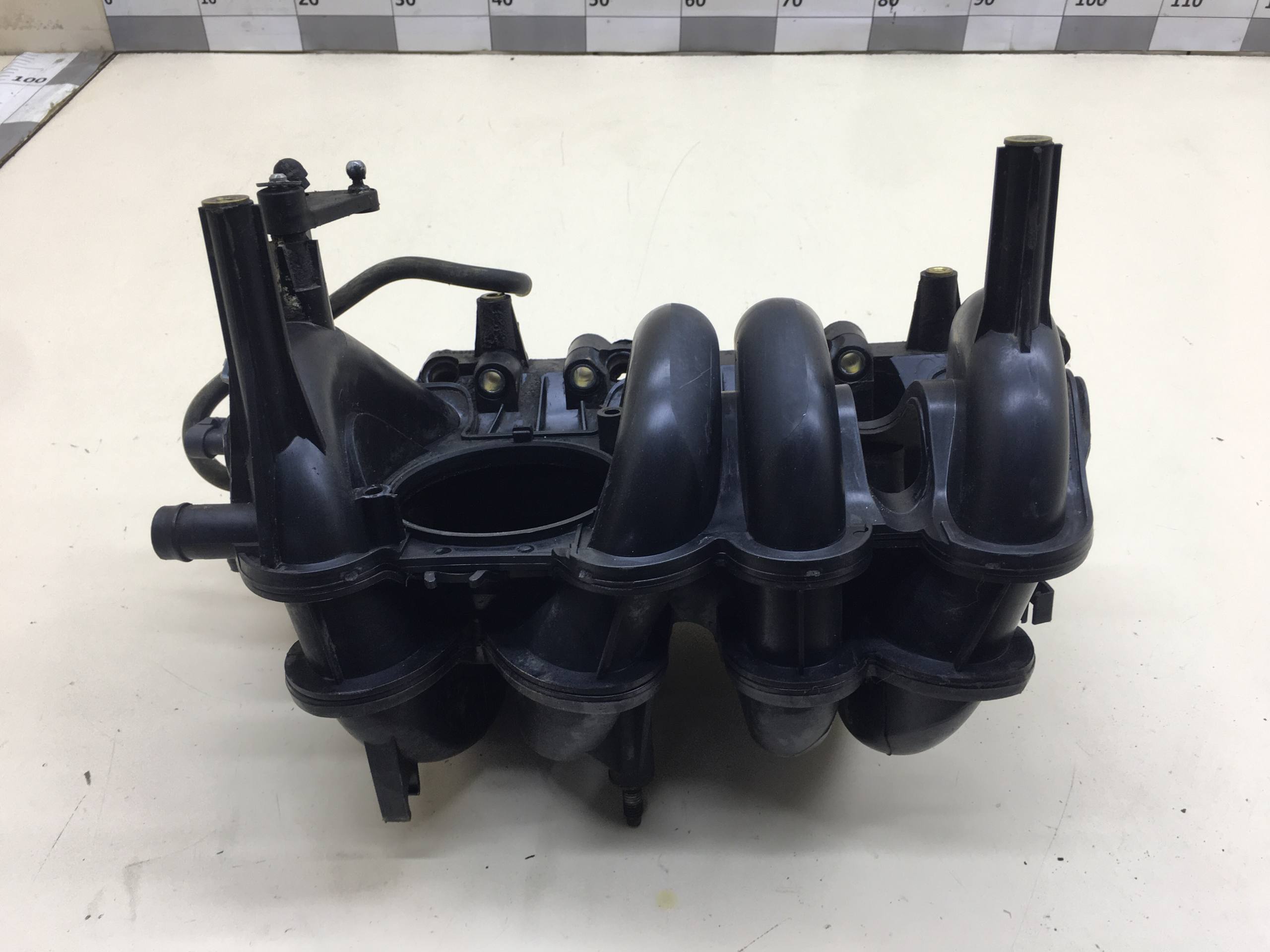 Коллектор впускной Renault Logan (1) 2005-2014