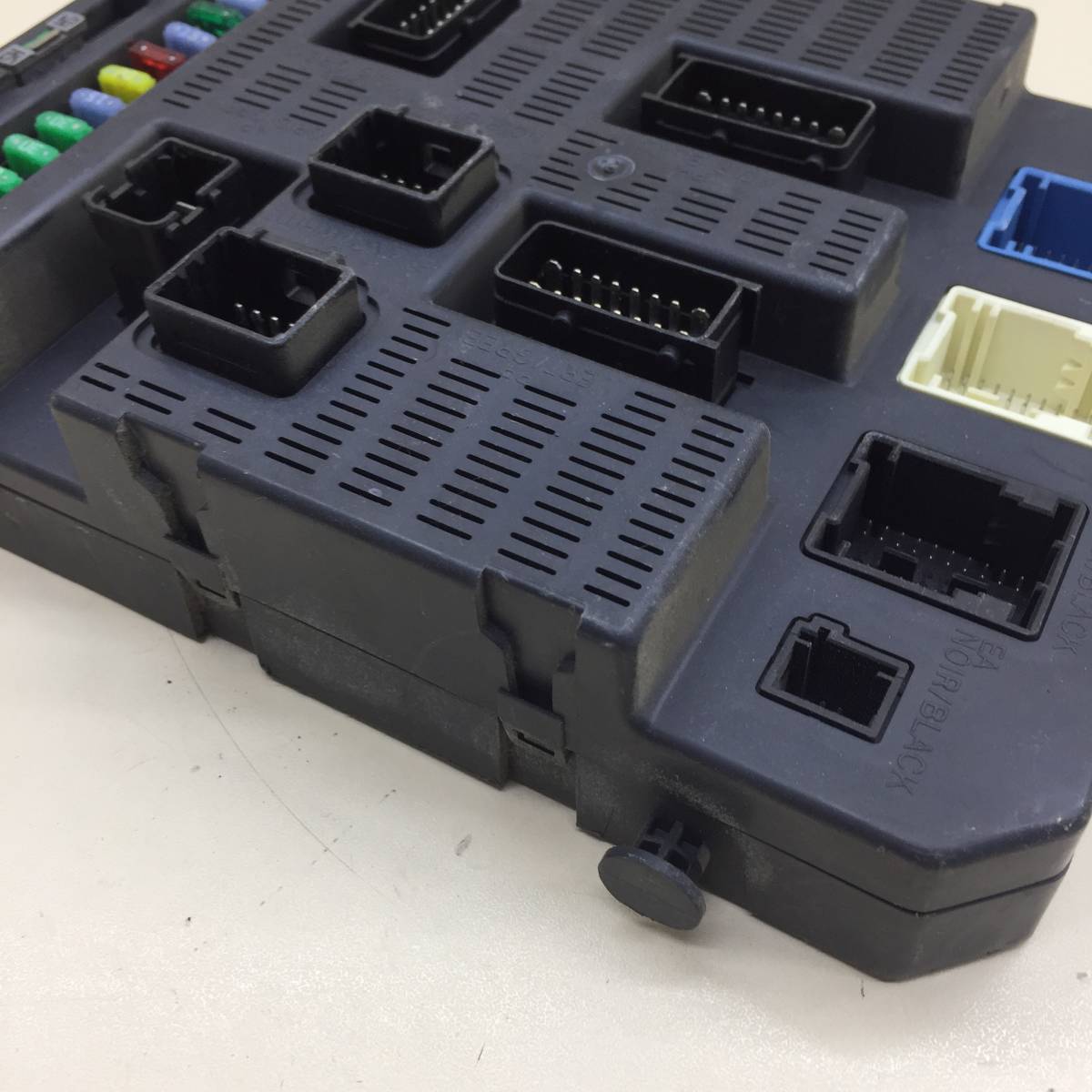 Блок предохранителей Peugeot 308 2007>