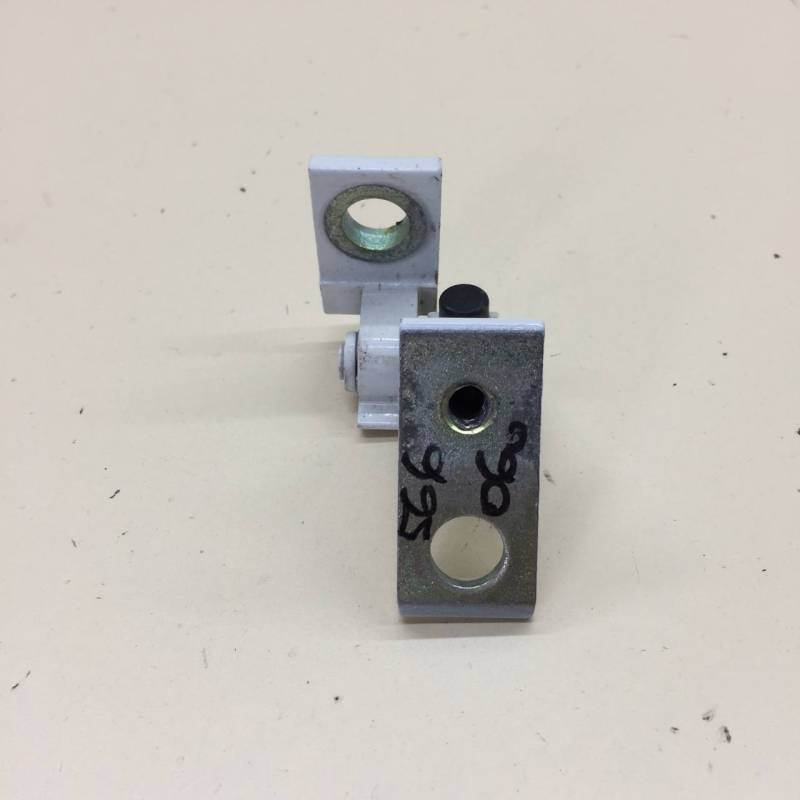 Петля двери Skoda Rapid 2012-2020