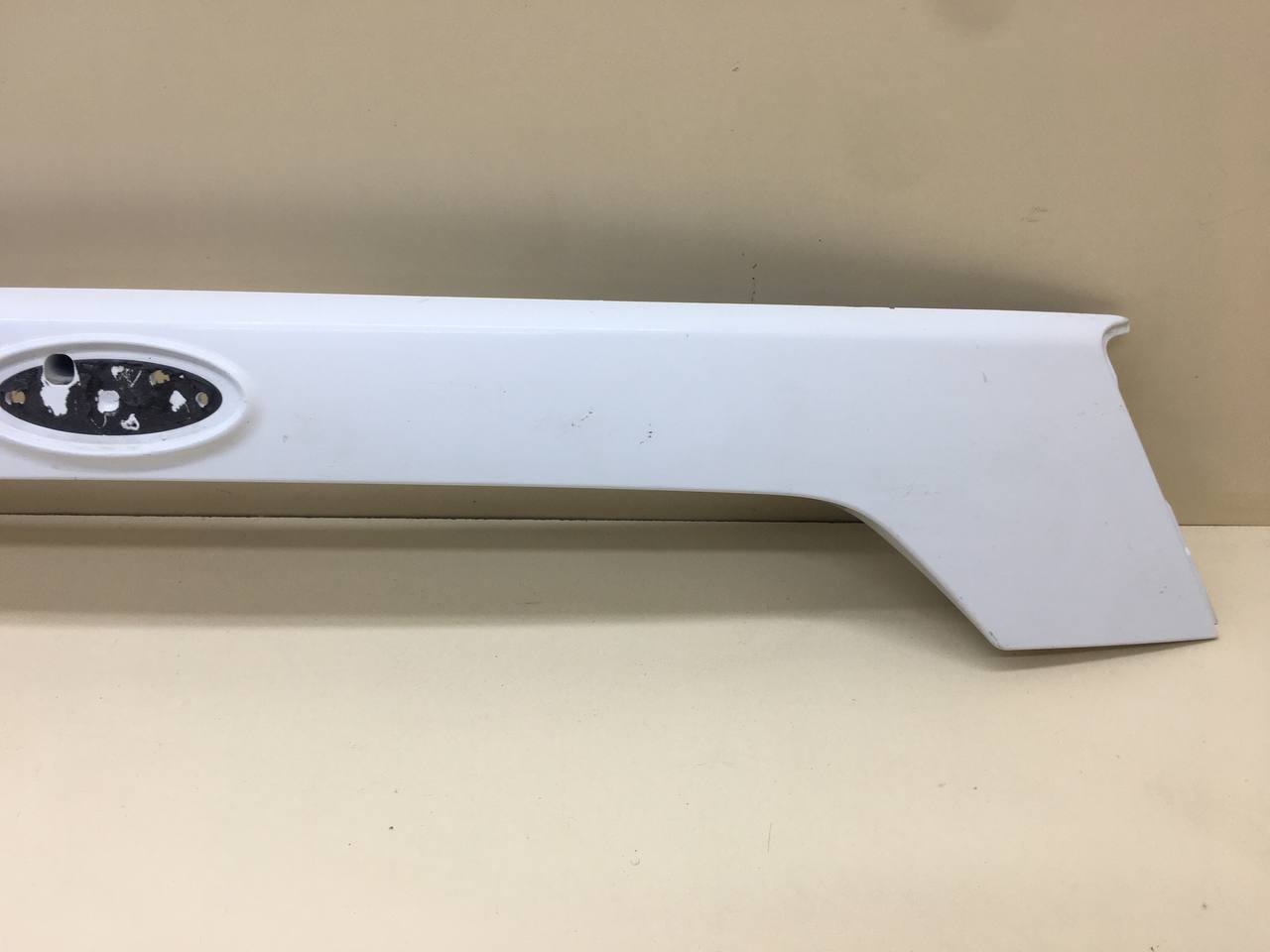 Накладка двери багажника Ford Kuga (CBS) 2012>