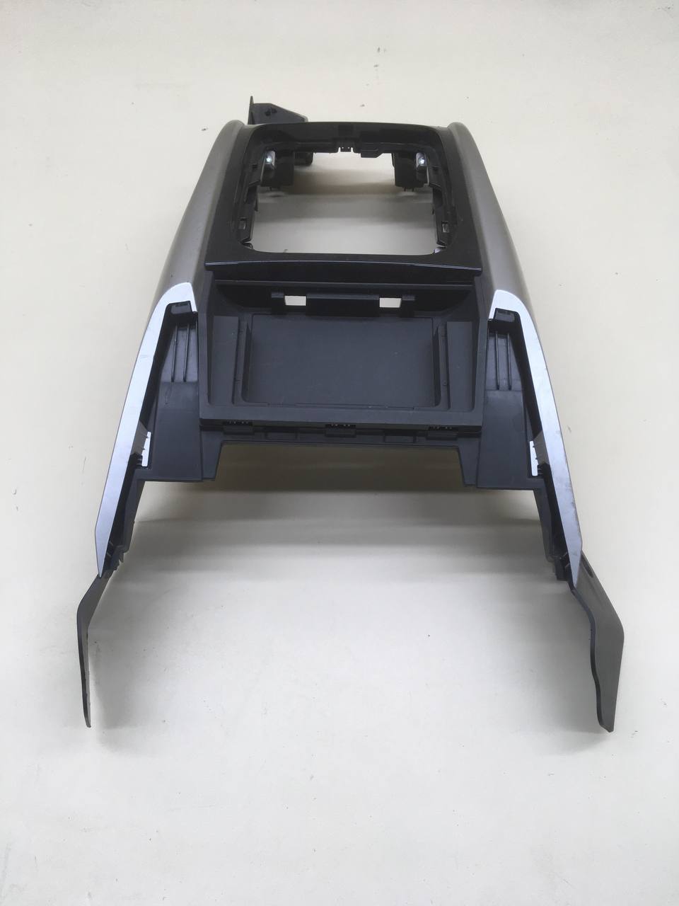 Консоль центральная Mitsubishi L200 5 (KK/KL) 2015>