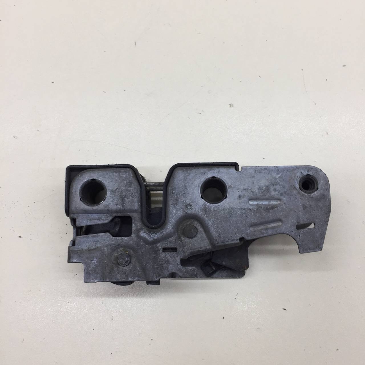 Замок капота Skoda Fabia (5J) 2007-2014