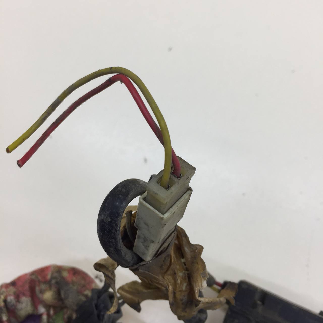 Замок двери задней правой Chevrolet Niva 2002-2009