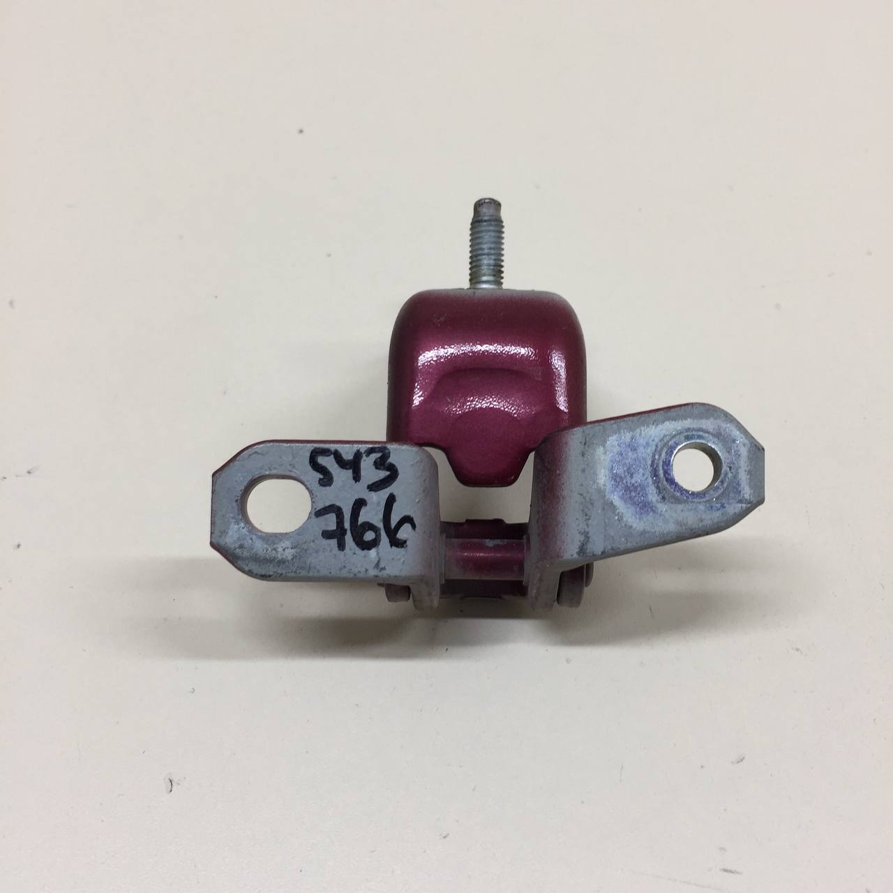 Петля двери задней левой нижняя Suzuki Grand Vitara 2005-2015