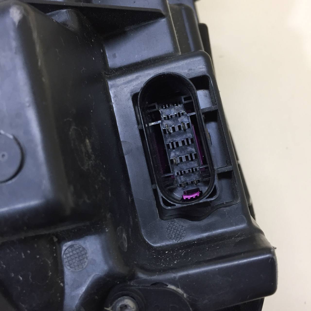 Фара левая Volvo XC90 2015>