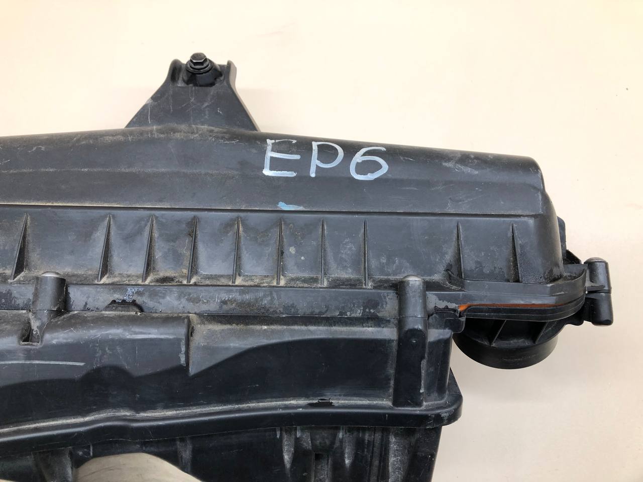 Корпус воздушного фильтра Peugeot 207 2006-2013