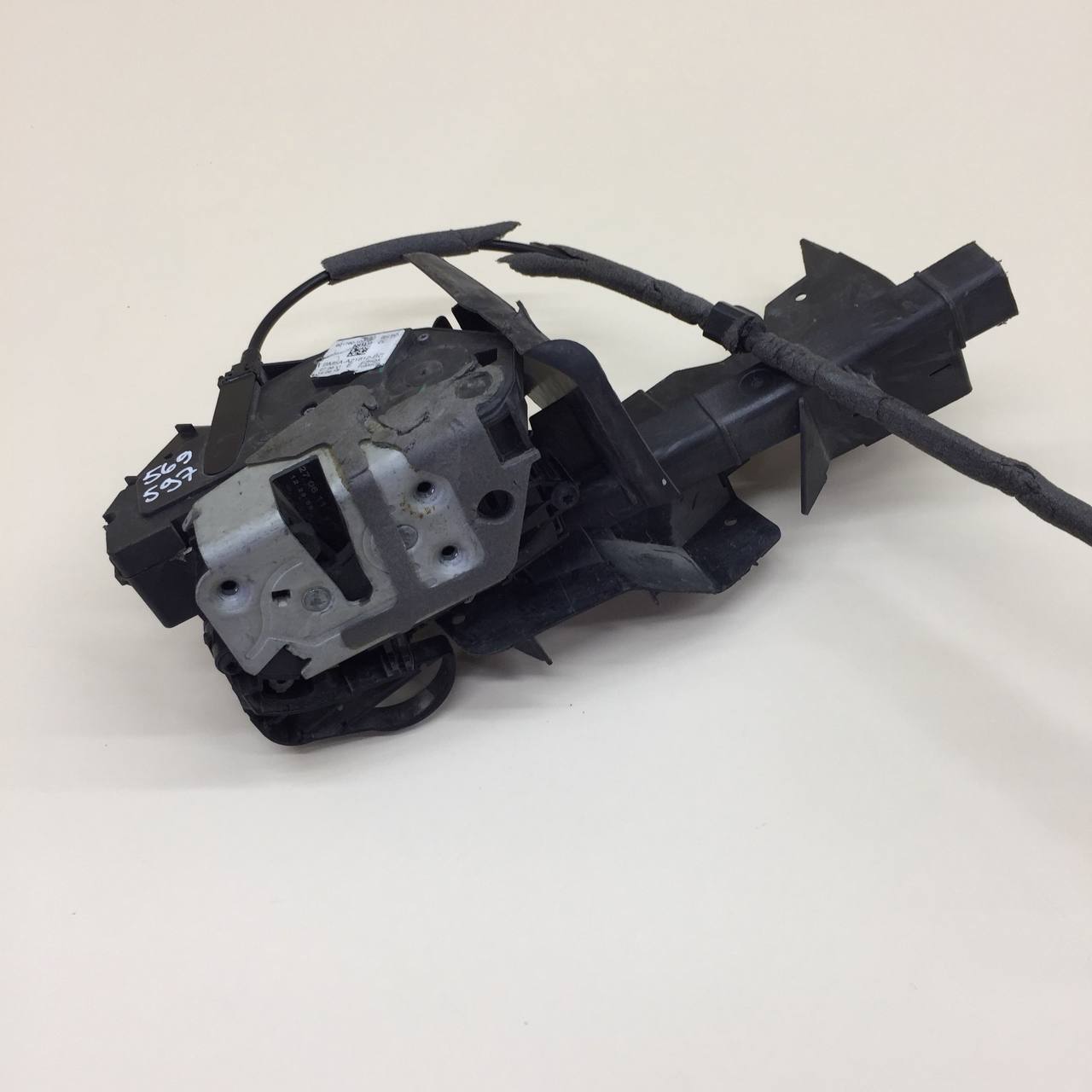 Замок двери передней правой Ford Focus 3 2011>