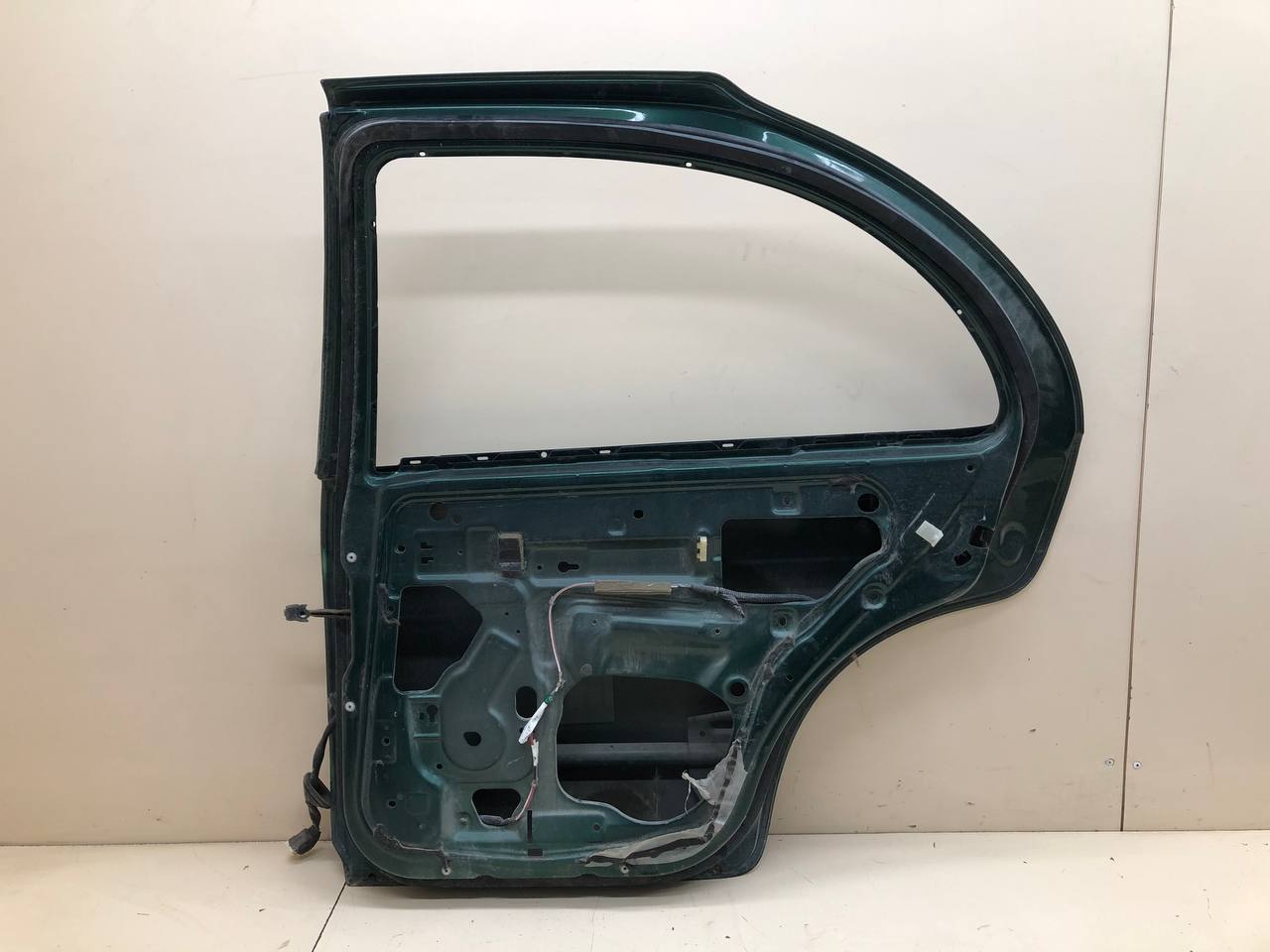 Дверь задняя правая Nissan Almera (N15) 1995-2000