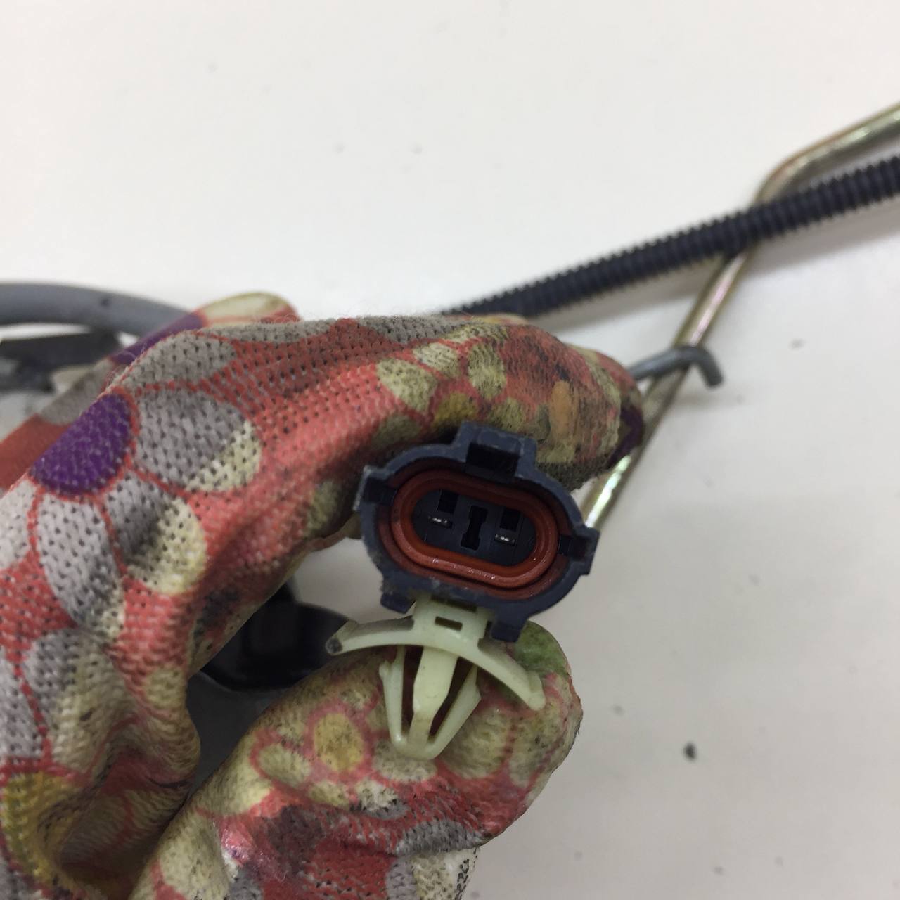 Замок двери передней правой Kia Spectra (SD) 2004-2011