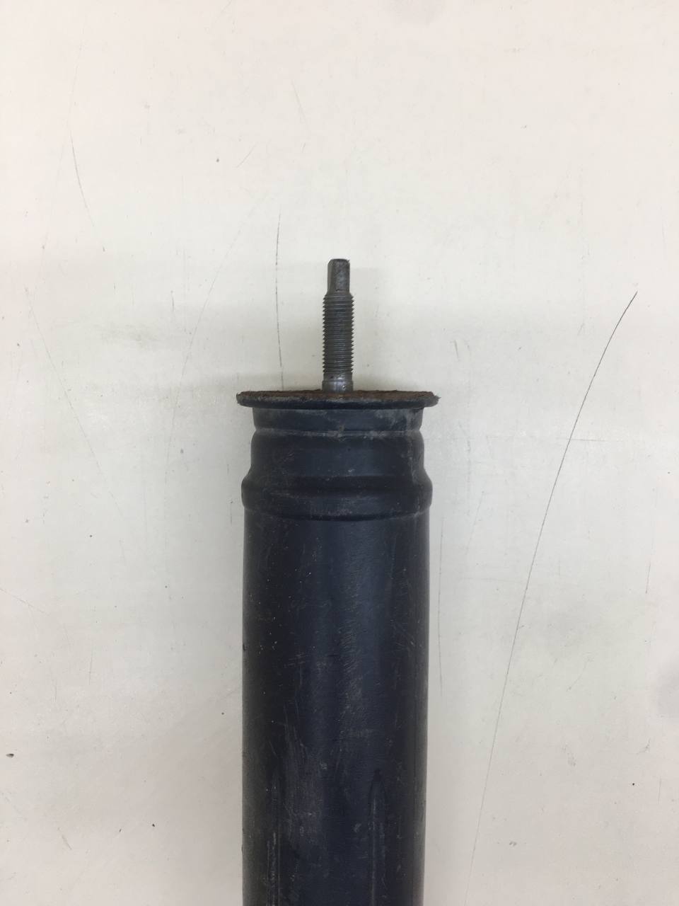 Амортизатор задний Nissan Juke (YF15) 2011-2020