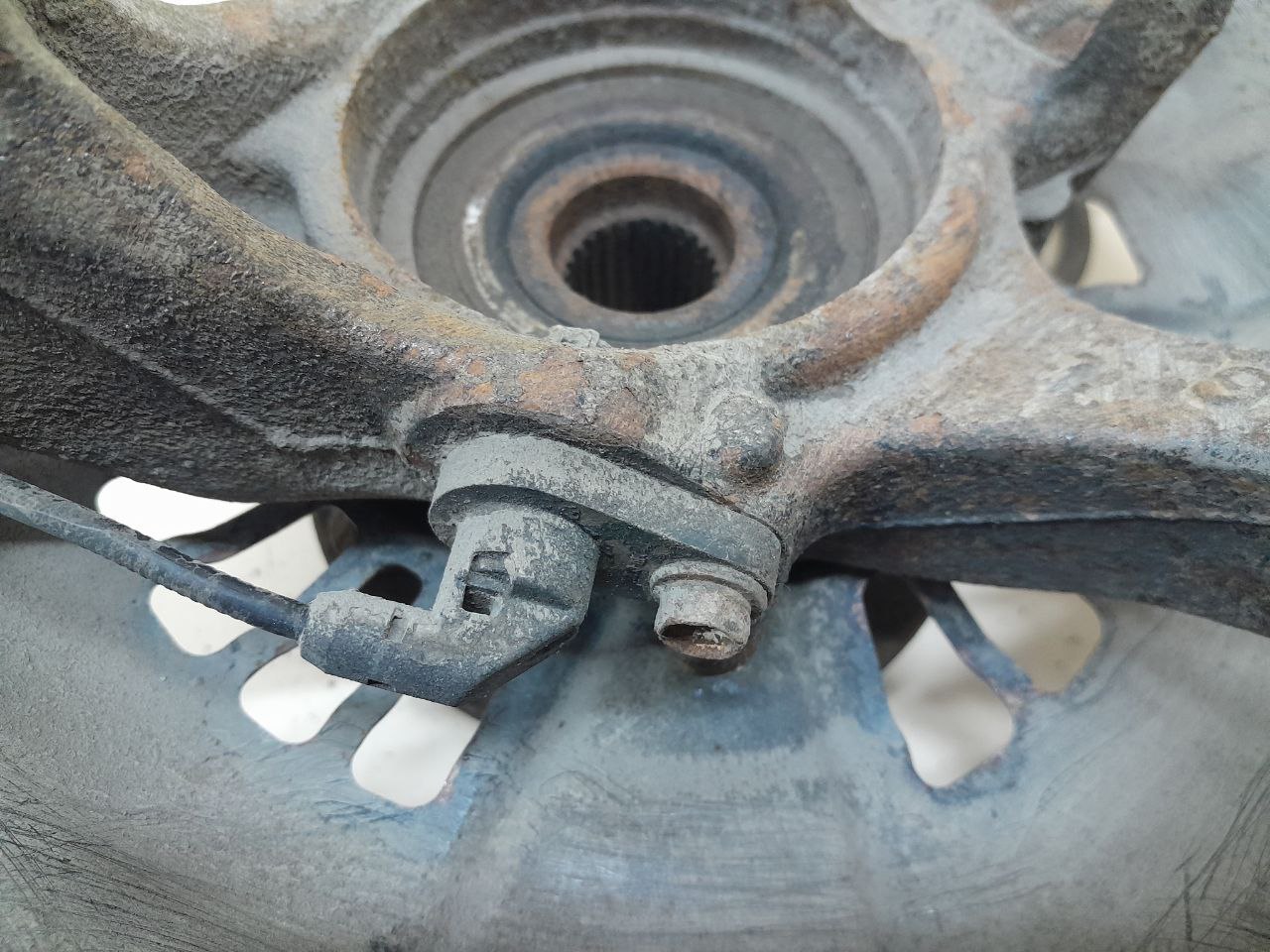 Кулак поворотный передний левый Toyota Camry (XV50) 2011-2017