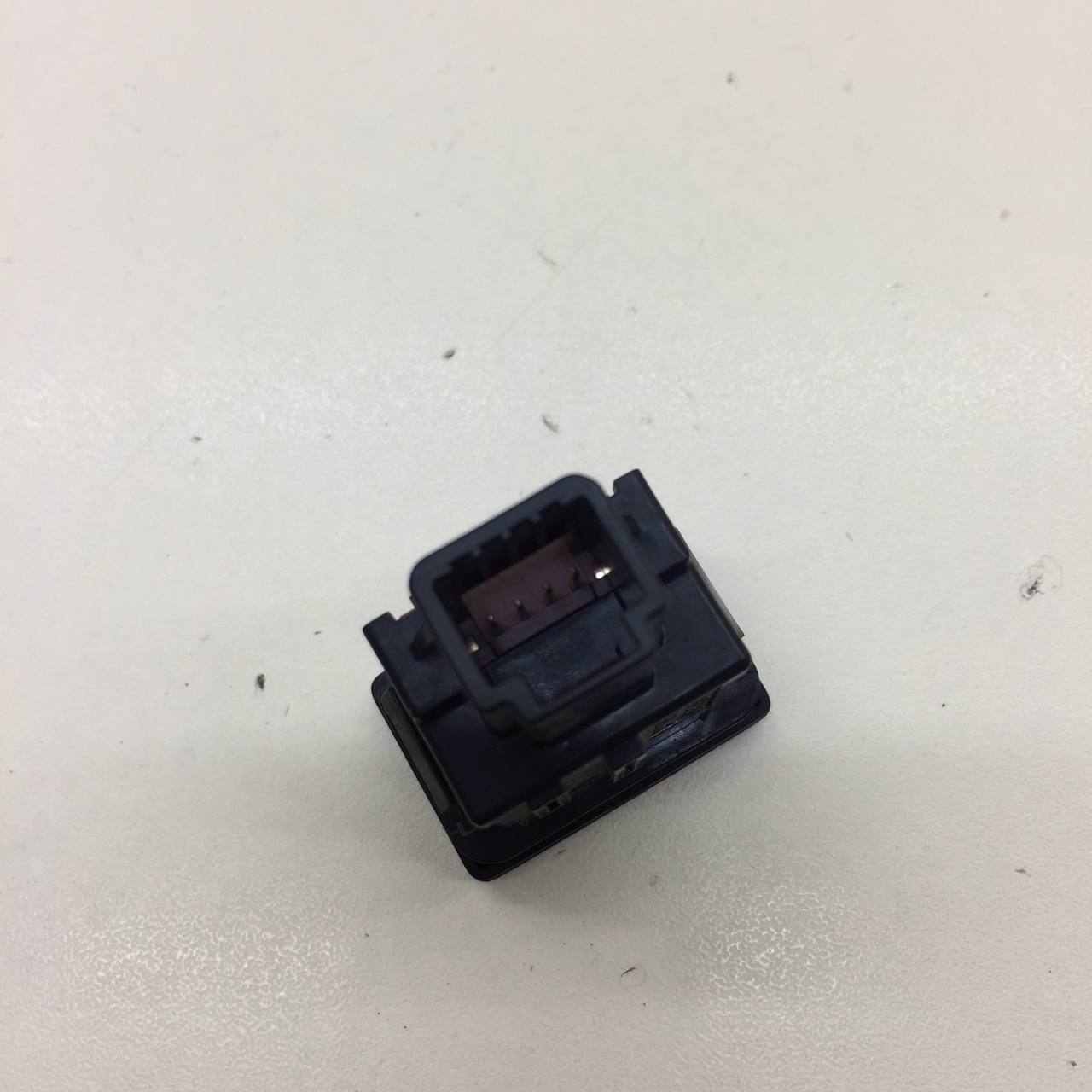 Кнопка омывателя фар Toyota Rav 4 (A30) 2006-2013