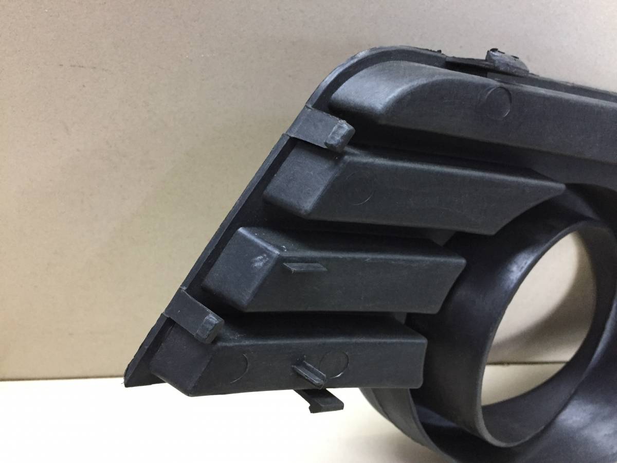 Рамка противотуманной фары правой Great Wall H3 2010-2016