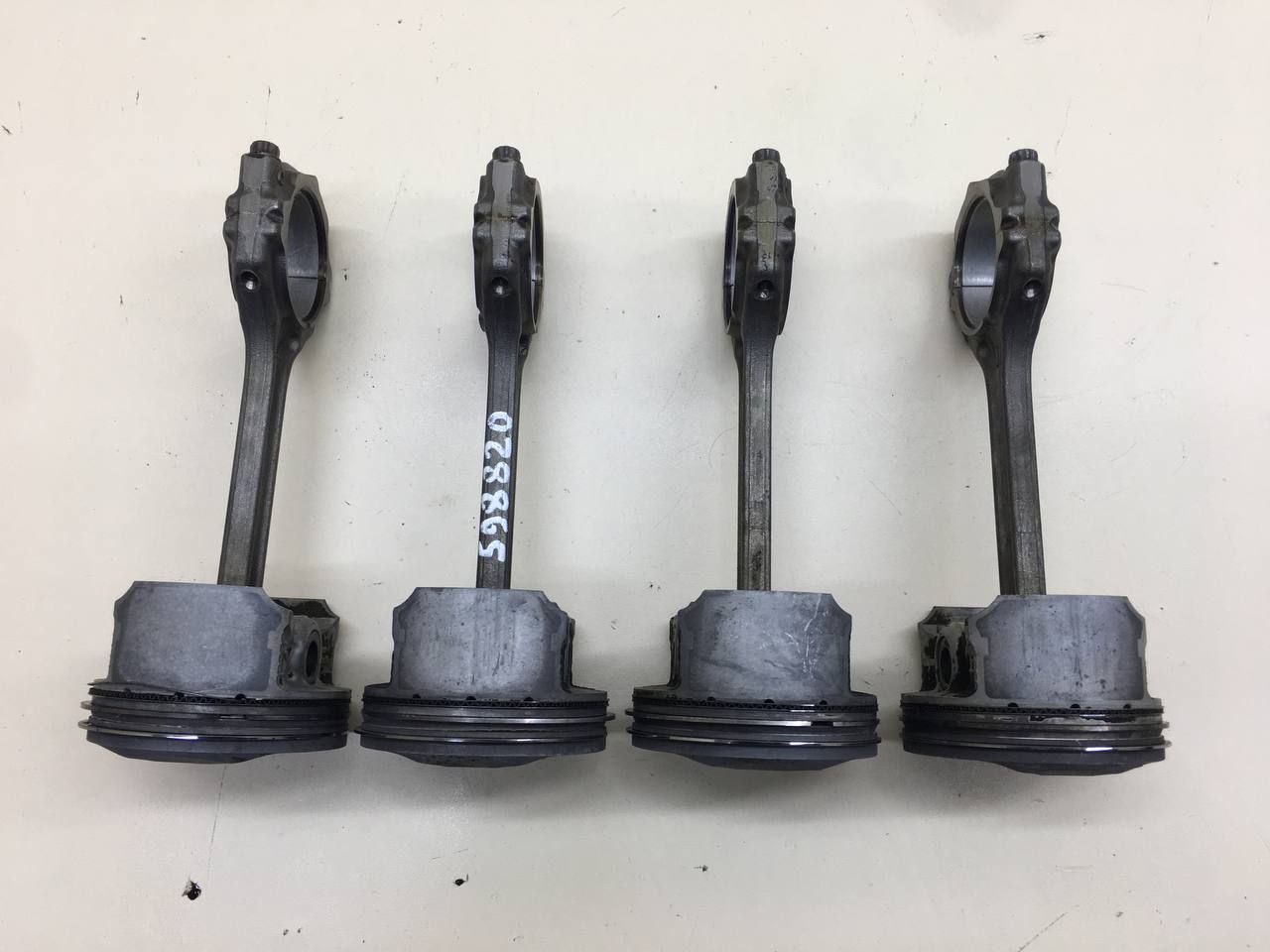 Поршень с шатуном Mitsubishi ASX (GA) 2010>